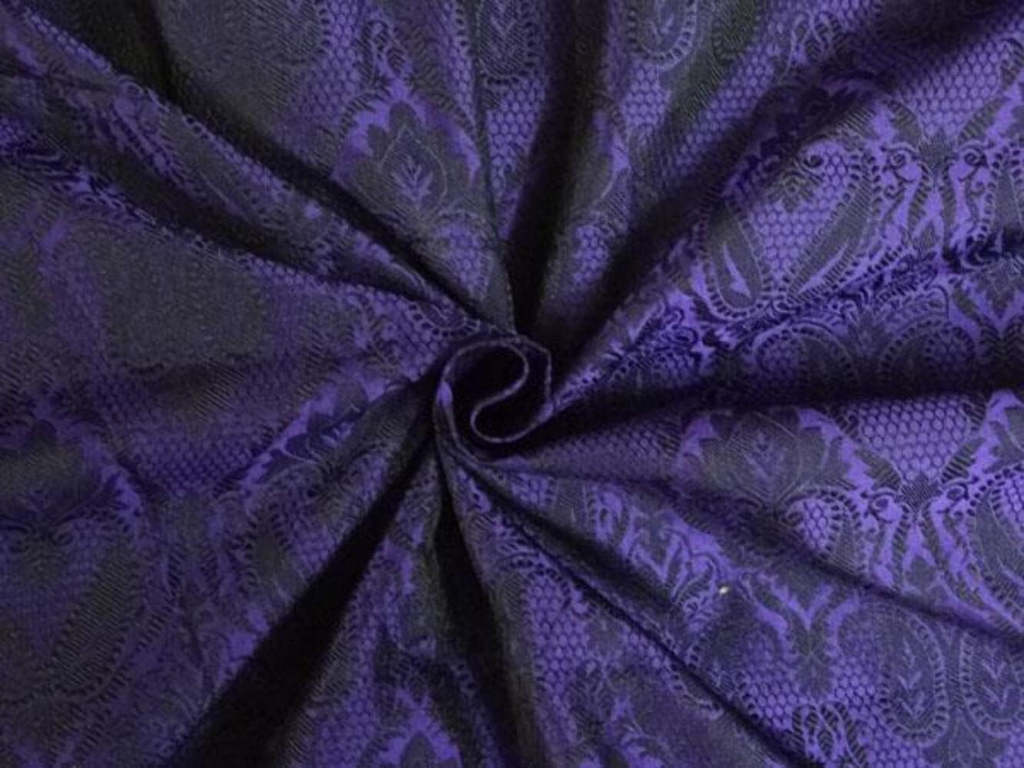 Tela brocada morado para fallera